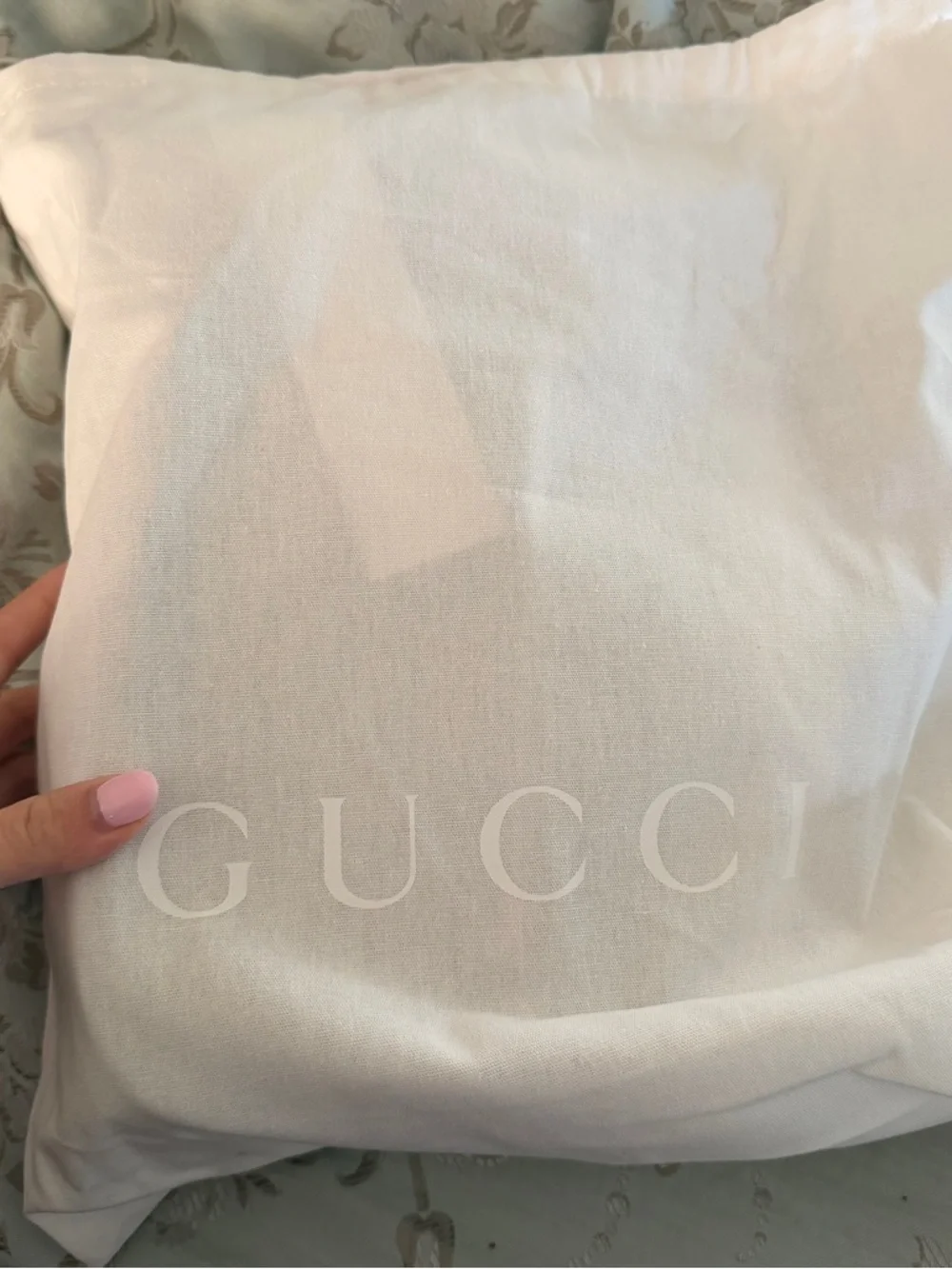 NWT GUCCI MEDIUM BLONDIE LOGO EMBOSSED TOTE BAG CALF LEATHER - Picture 12 of 13